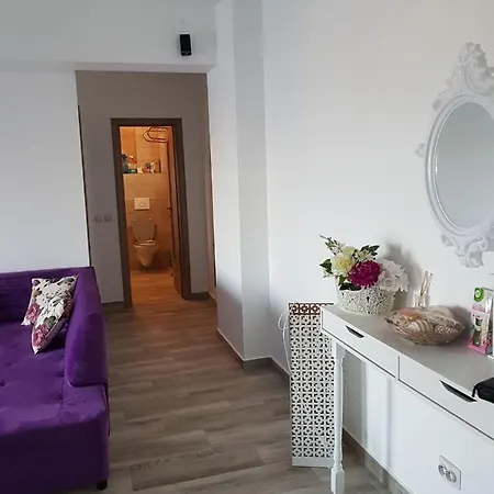 Andy Mamaia Nord 30 M De Plaja Năvodari