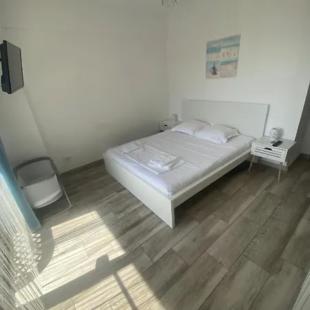 Andy Mamaia Nord 30 M De Plaja * Năvodari