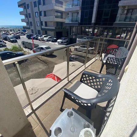 Appartement Andy Mamaia Nord 30 M De Plaja Năvodari